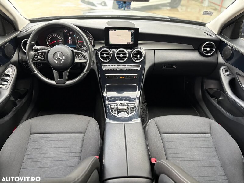 Mercedes-Benz C 220